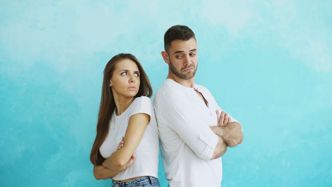 découvrez tout ce qu'il faut savoir sur le divorce pour faute : procédures, conséquences légales et conseils pratiques pour gérer cette situation délicate.
