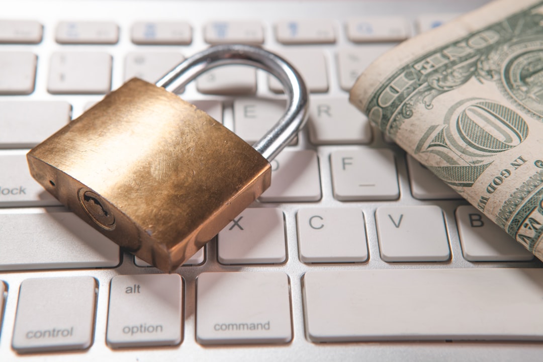 découvrez comment assurer la sécurité de vos transferts bancaires grâce à des pratiques fiables et des technologies avancées pour protéger vos informations financières.