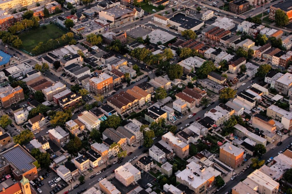découvrez les quartiers de lille à éviter pour un séjour sûr et agréable. conseils et informations pour bien choisir votre emplacement en ville.