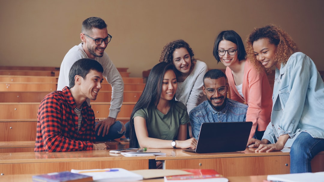 découvrez comment utiliser efficacement l'intranet universitaire pour accéder aux ressources, communiquer avec les services et faciliter votre vie académique.