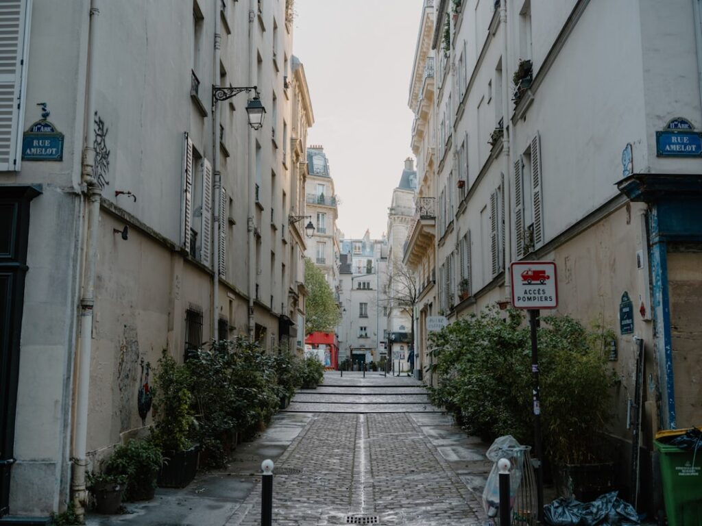 découvrez les quartiers les plus dangereux de paris pour mieux préparer votre visite et éviter les zones à risque.